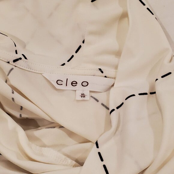 Long sleeve, mock neck cream top - Picture 3 of 4